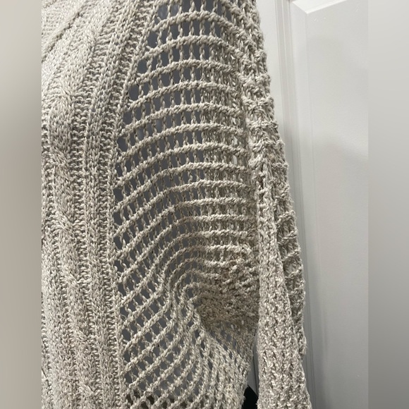 Brandy Melville Knit Sweater - Picture 4 of 7